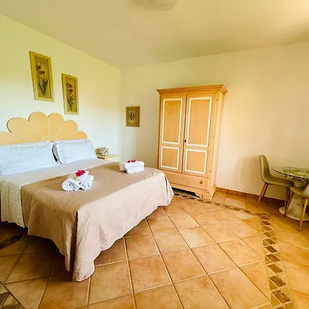 Le Petite Porto Pozzo