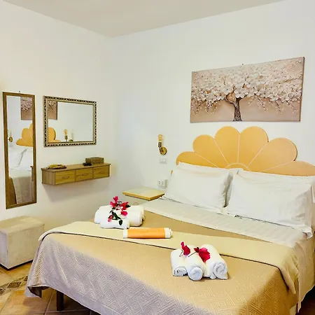 Le Petite Porto Pozzo